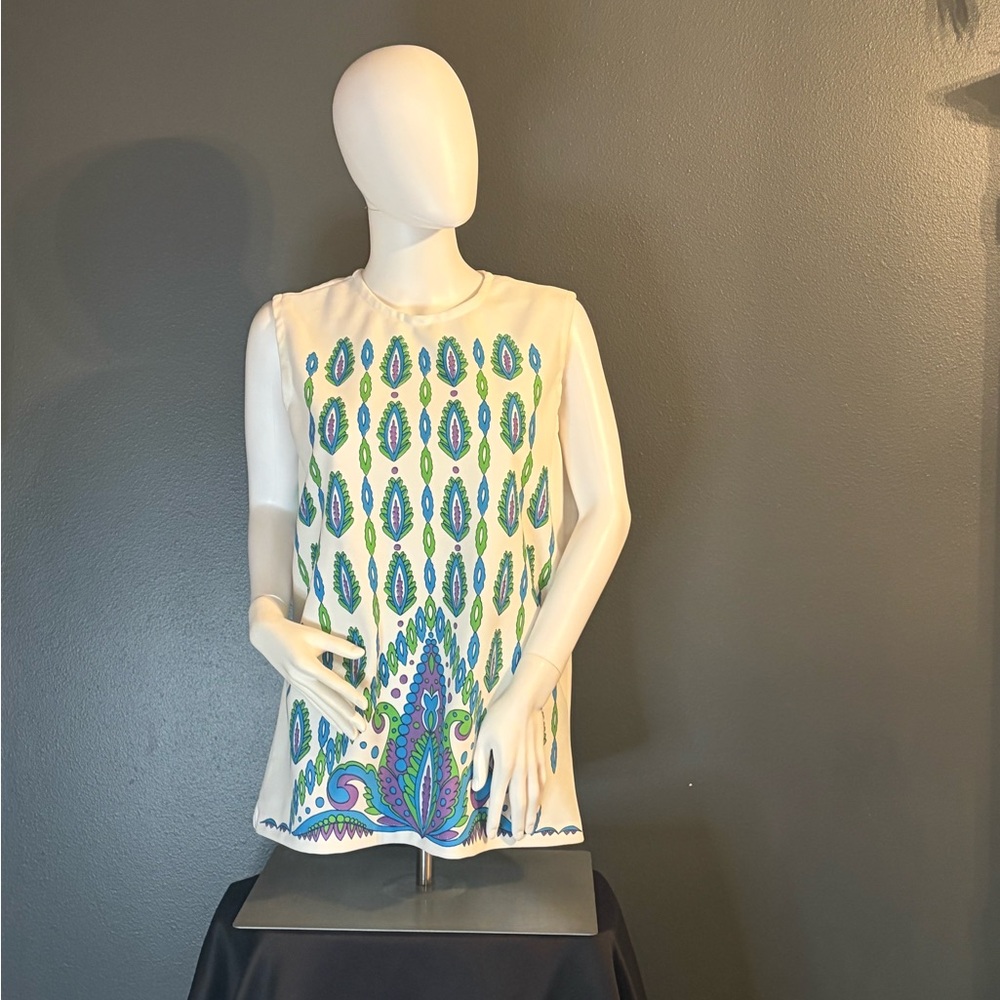 Vintage Women's 60s Sleeveless Top with Blue and Green Peacock Feathers Pattern